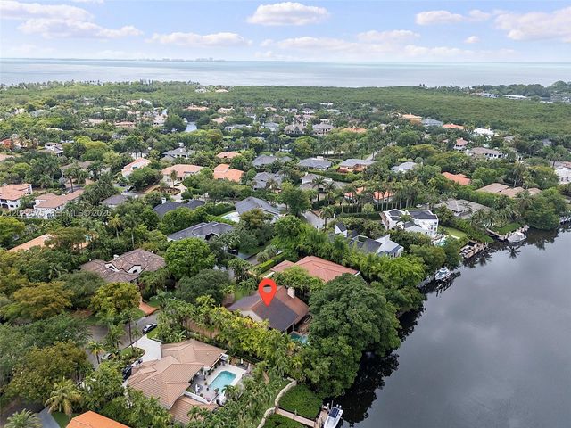7244 E Lago Dr, Coral Gables, FL 33143