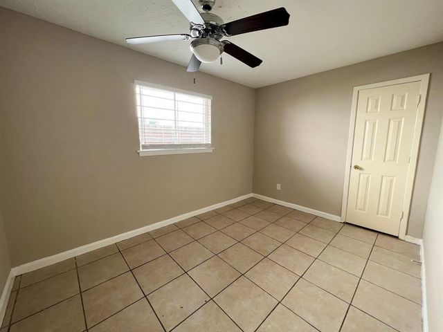 6736 W Fuqua Drive, Missouri City, TX 77489