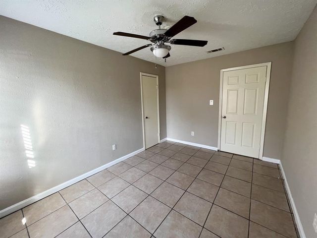 6736 W Fuqua Drive, Missouri City, TX 77489