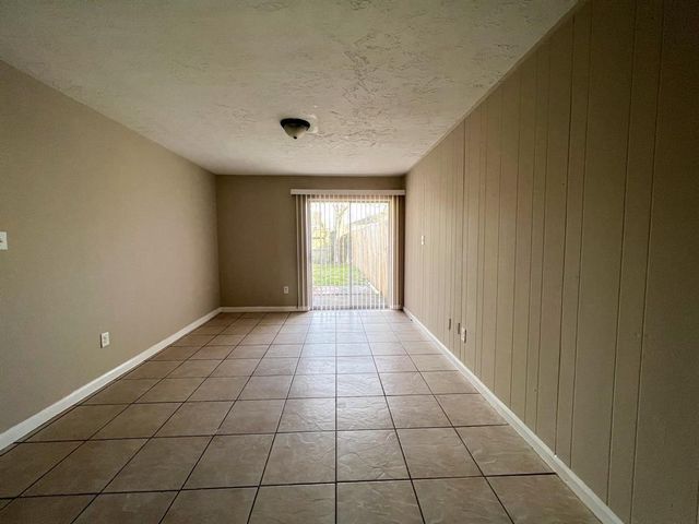 6736 W Fuqua Drive, Missouri City, TX 77489
