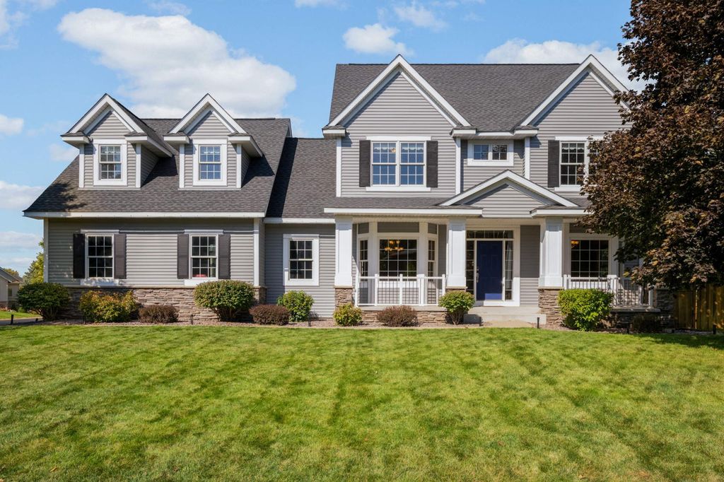 7674 Bennett Court, Inver Grove Heights, MN 55077