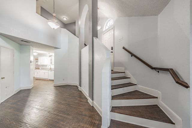 1714 Circle Creek Drive, Lewisville, TX 75067