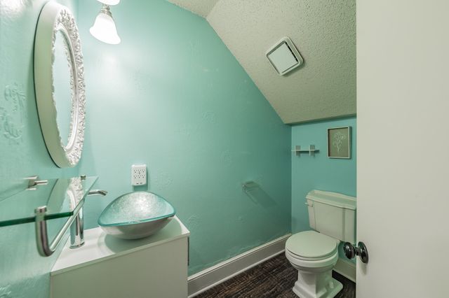 1714 Circle Creek Drive, Lewisville, TX 75067