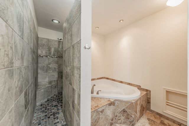 1714 Circle Creek Drive, Lewisville, TX 75067