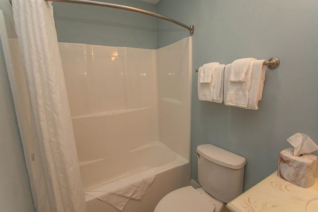 4921 Cinzia Ln, North Myrtle Beach, SC 29582