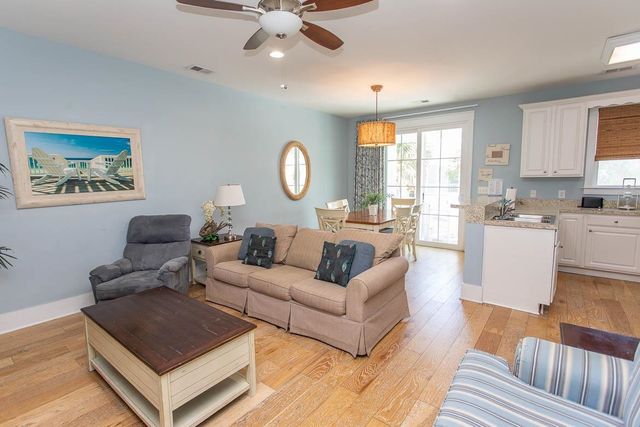 4921 Cinzia Ln, North Myrtle Beach, SC 29582