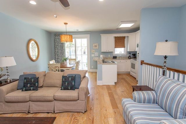 4921 Cinzia Ln, North Myrtle Beach, SC 29582