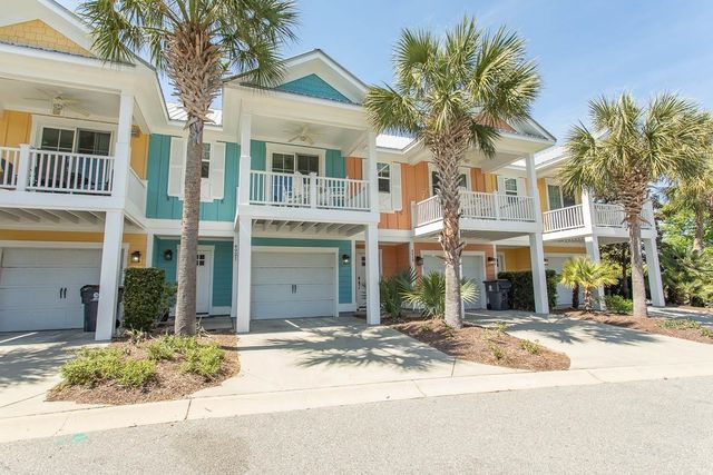 4921 Cinzia Ln, North Myrtle Beach, SC 29582