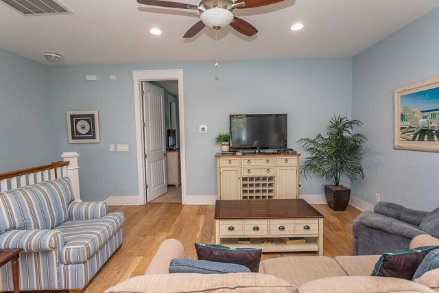 4921 Cinzia Ln, North Myrtle Beach, SC 29582