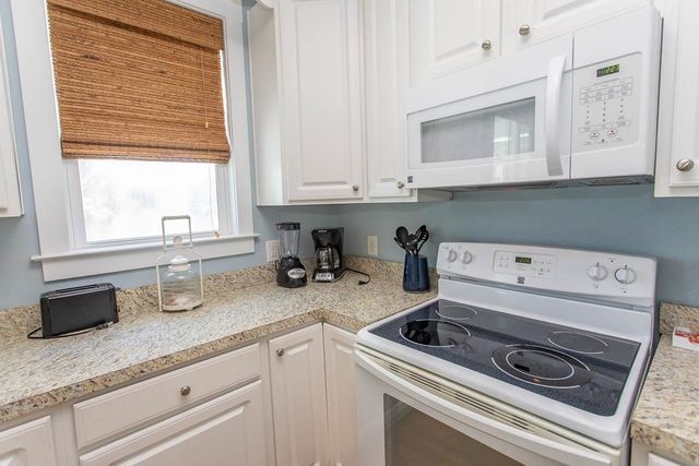 4921 Cinzia Ln, North Myrtle Beach, SC 29582