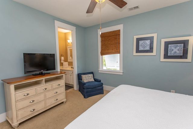 4921 Cinzia Ln, North Myrtle Beach, SC 29582