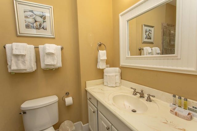 4921 Cinzia Ln, North Myrtle Beach, SC 29582