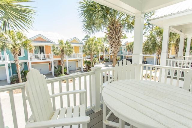 4921 Cinzia Ln, North Myrtle Beach, SC 29582