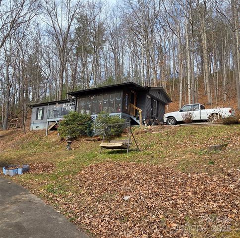 17 Shena Drive, Waynesville, NC 28785