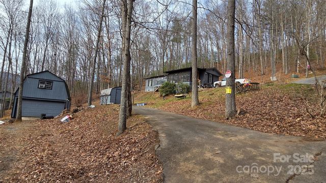 17 Shena Drive, Waynesville, NC 28785
