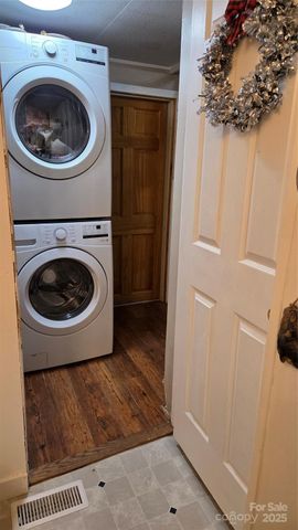 17 Shena Drive, Waynesville, NC 28785