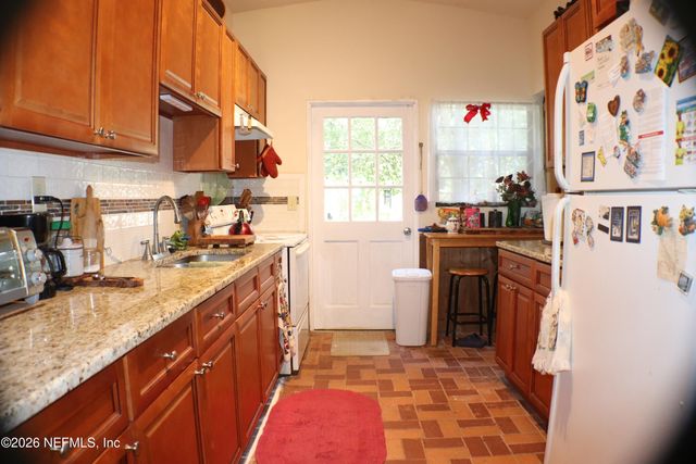 7046 FONTAINEBLEAU, Jacksonville, FL 32211