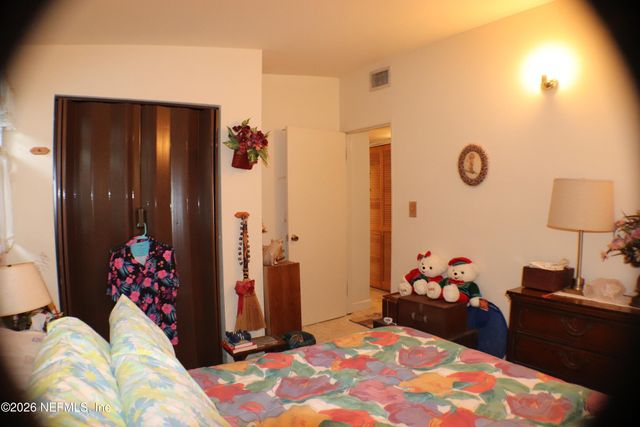 7046 FONTAINEBLEAU, Jacksonville, FL 32211