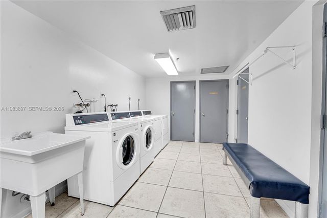 919 Hillcrest Dr 210, Hollywood, FL 33021