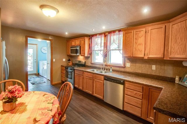 911 Sumner, Jerseyville, IL 62052