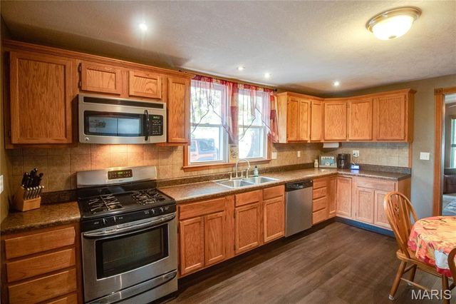 911 Sumner, Jerseyville, IL 62052