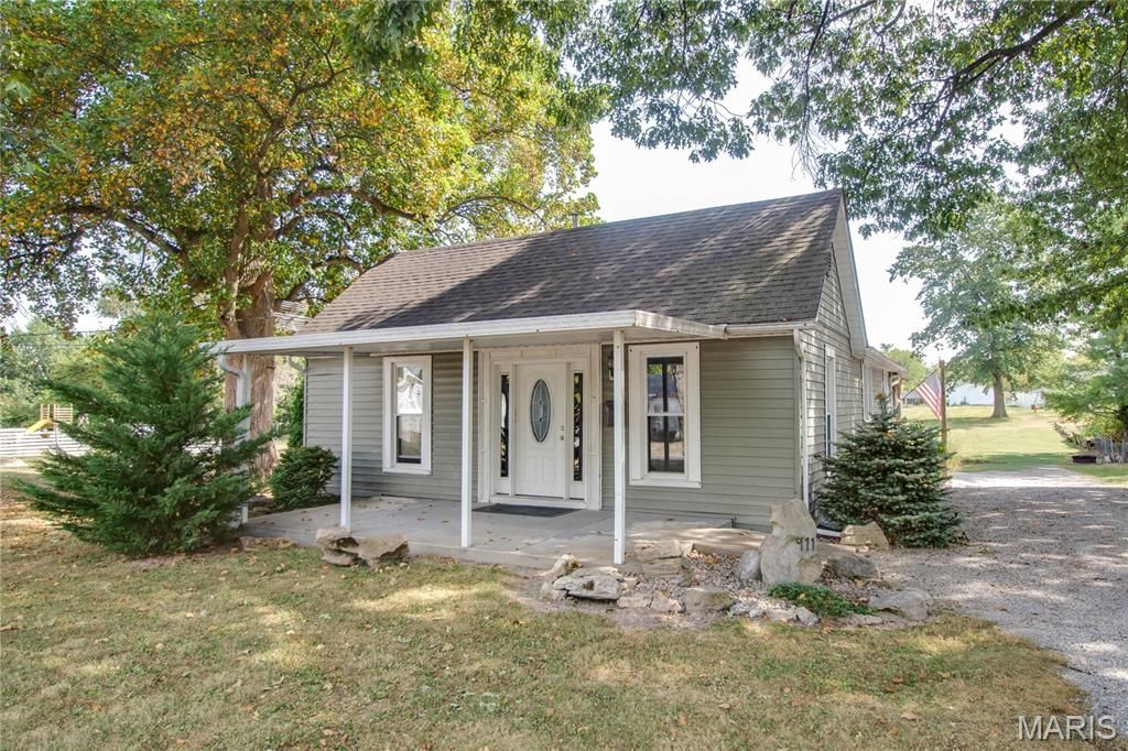911 Sumner, Jerseyville, IL 62052