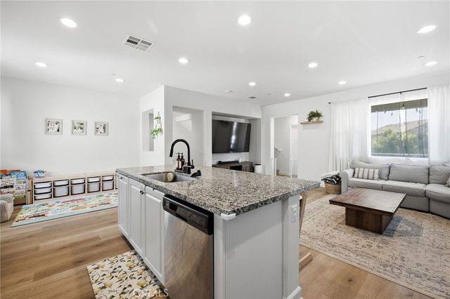 414 Lucent, Stanton, CA 90680