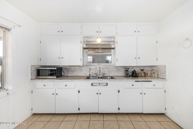 1150 N Magnolia Avenue, Tucson, AZ 85712