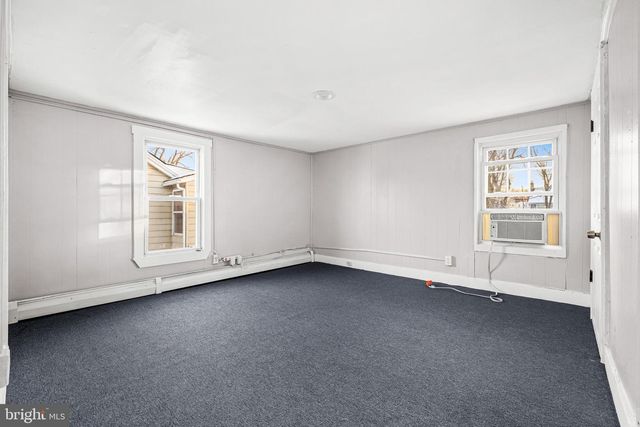 810 W 2ND ST, Florence, NJ 08518