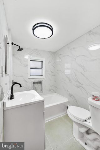 810 W 2ND ST, Florence, NJ 08518