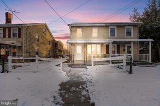 810 W 2ND ST, Florence, NJ 08518