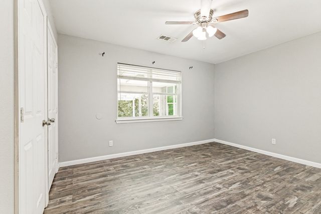 5786 Rockhill Road, Fort Worth, TX 76112