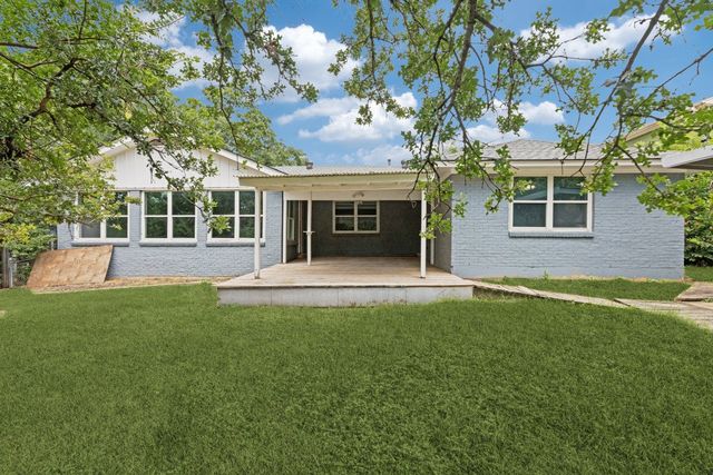 5786 Rockhill Road, Fort Worth, TX 76112