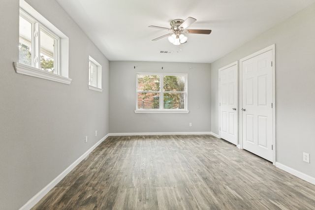 5786 Rockhill Road, Fort Worth, TX 76112
