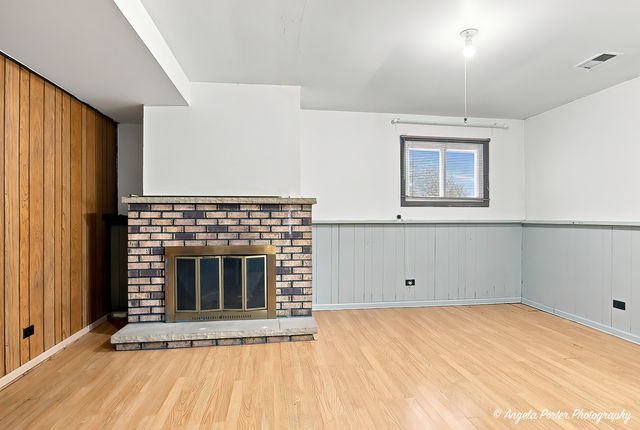 122 Hickory Street, Mundelein, IL 60060