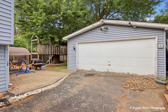 122 Hickory Street, Mundelein, IL 60060