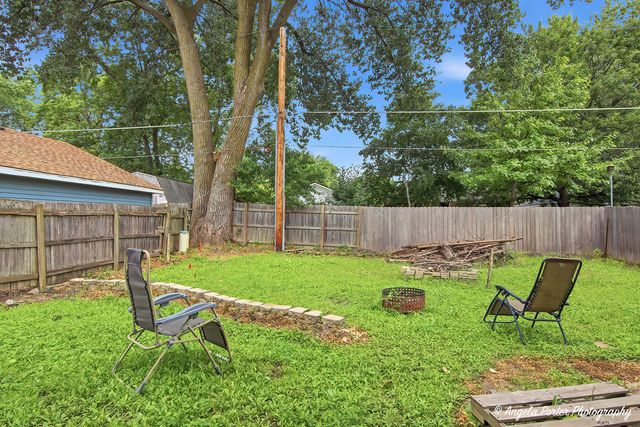 122 Hickory Street, Mundelein, IL 60060