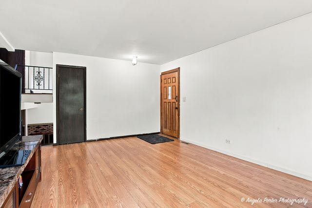 122 Hickory Street, Mundelein, IL 60060