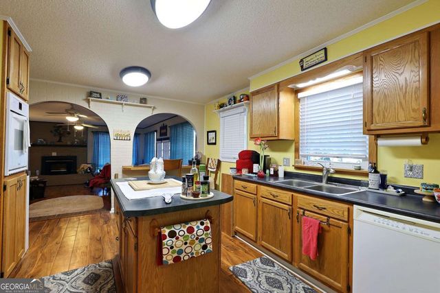 141 Dechene Drive, Thomasville, GA 31757