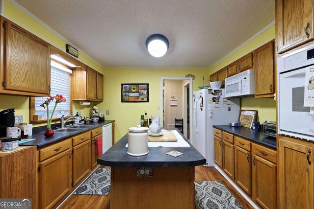 141 Dechene Drive, Thomasville, GA 31757