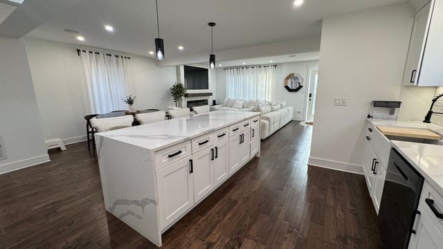 1739 N 24th Avenue, Melrose Park, IL 60160