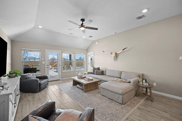 529 Cold River RUN, Kyle, TX 78640