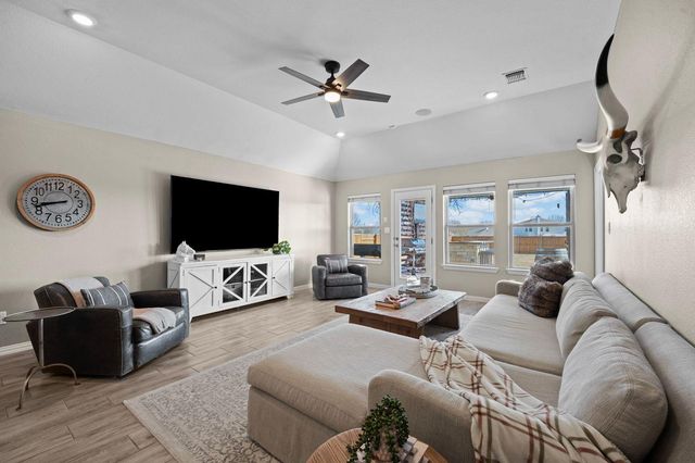 529 Cold River RUN, Kyle, TX 78640