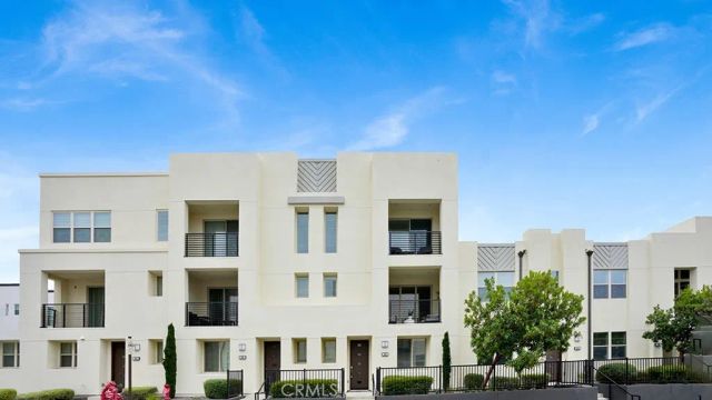 252 Harringay, Irvine, CA 92618