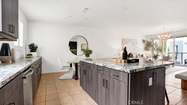 252 Harringay, Irvine, CA 92618