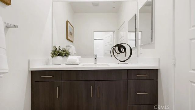252 Harringay, Irvine, CA 92618