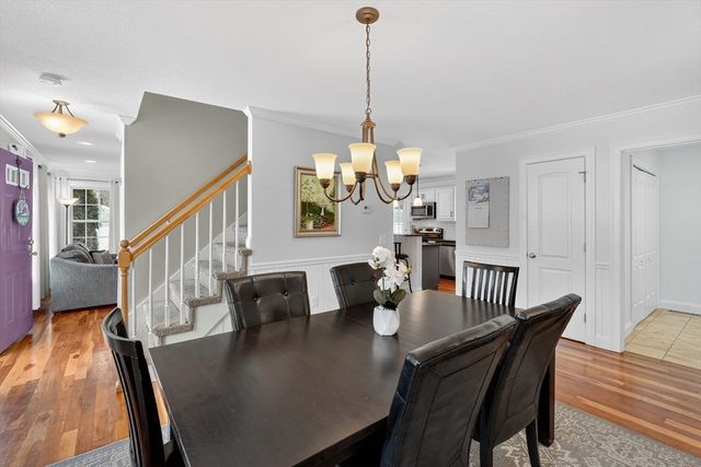 66 Lee St, East Longmeadow, MA 01028