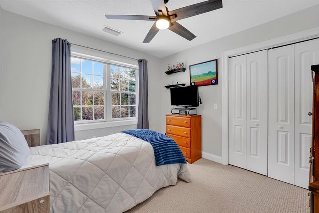 66 Lee St, East Longmeadow, MA 01028