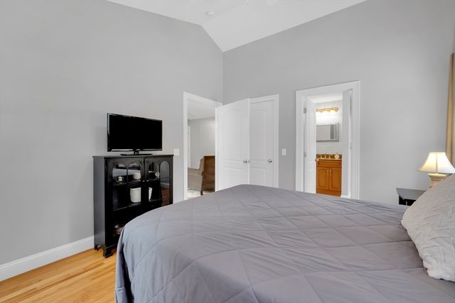 66 Lee St, East Longmeadow, MA 01028