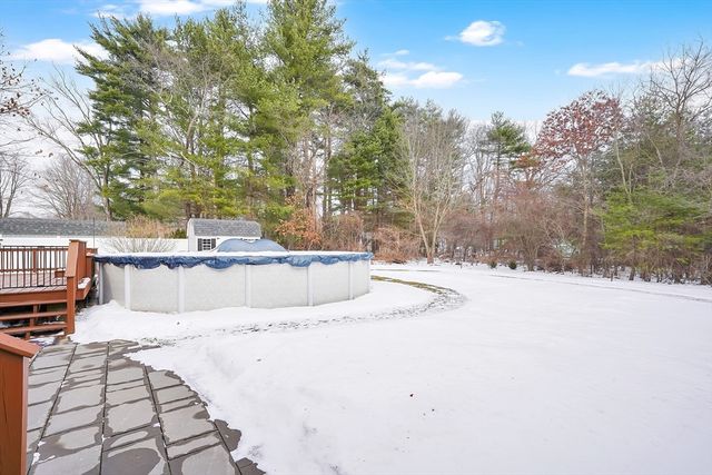66 Lee St, East Longmeadow, MA 01028
